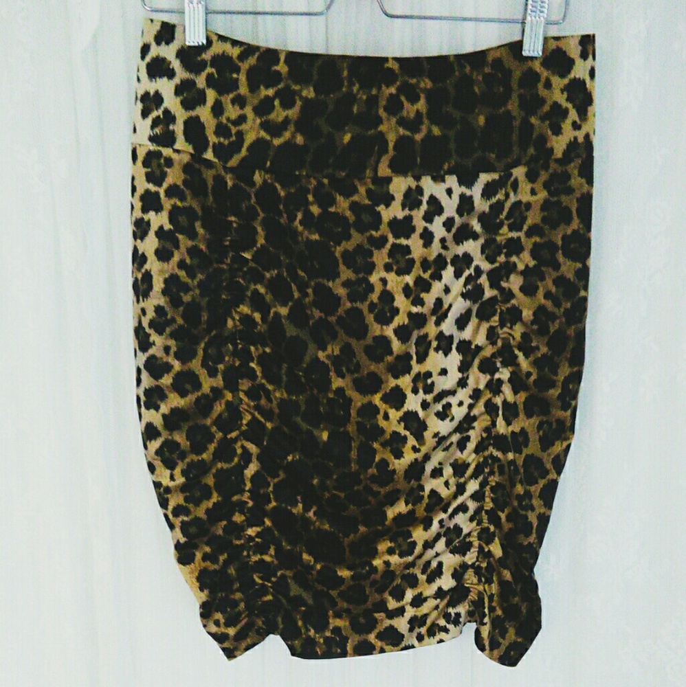 Victoria Secret  Leopard Pencil skirt🐱